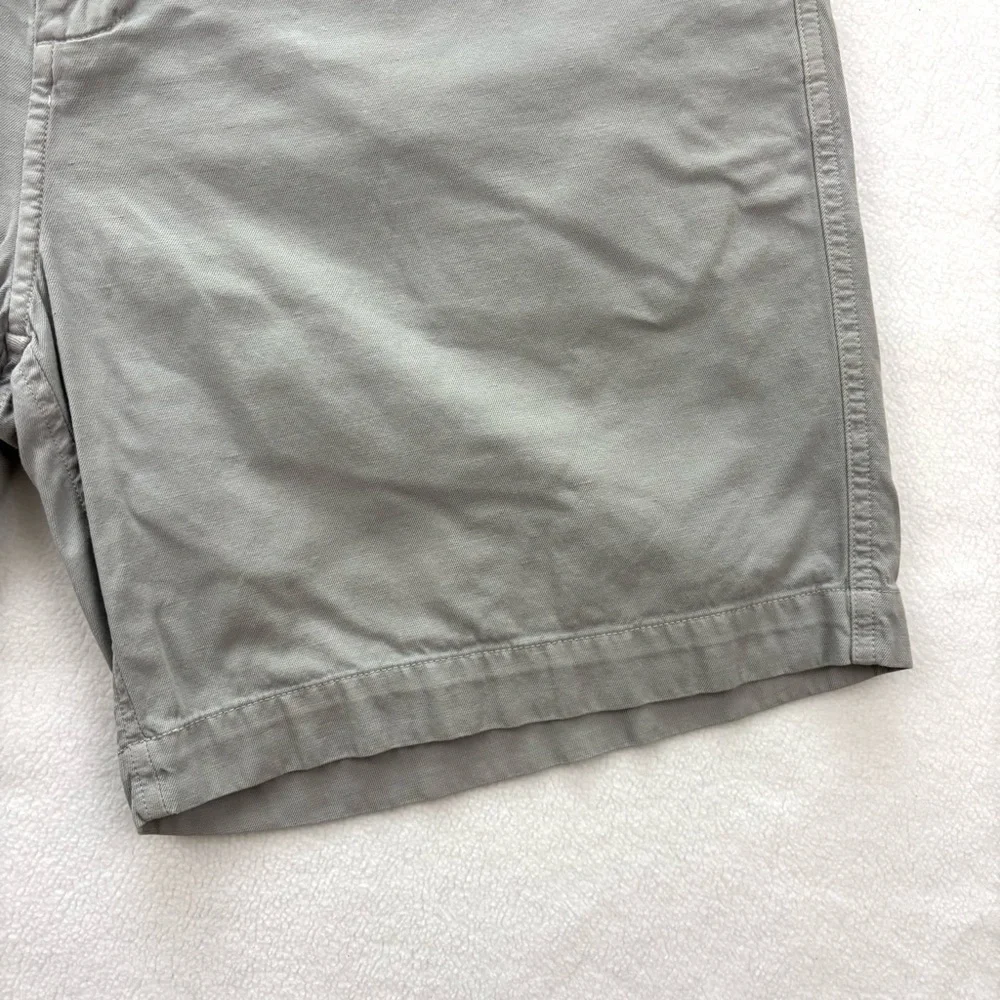 Vineyard Vines Gray Flat Front Classic Gray Men's Cotton Chino Shorts Size 38